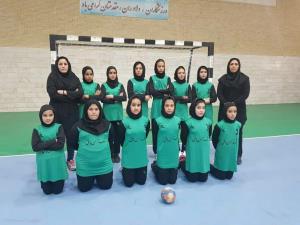 تیم سنگ آهن بافق قهرمان مسابقات هندبال خردسالان دختر استان یزد شد